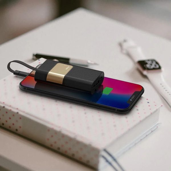iWalk Secretary+ 10000 Mah With In-Built Cables - Black - Tashqila