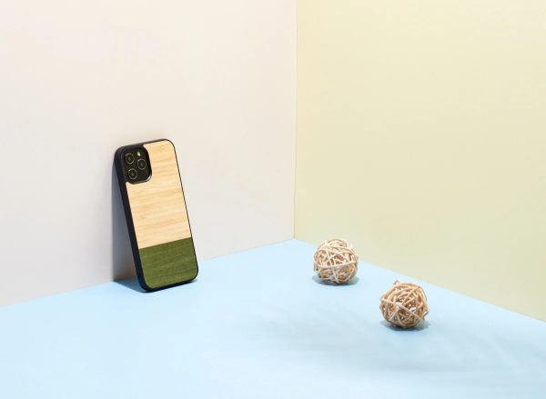 Man & Wood Case For iPhone 12 Pro Max - Bamboo Forest - Tashqila