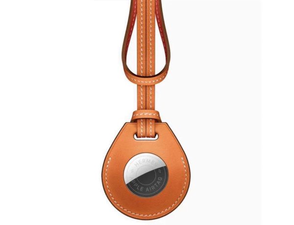 Wiwu Airtag Calfskin Leather Bag Charm Case For Apple Airtag - Brown - Tashqila