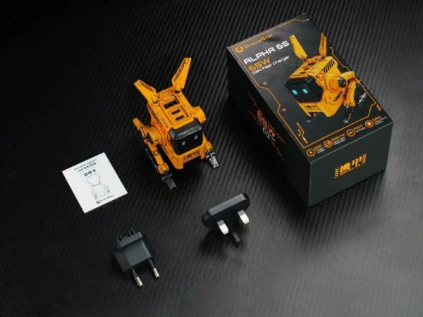 Gravastar Alpha65 65W Gan Fast Charger Eu&Uk Plug - War Damage Yellow