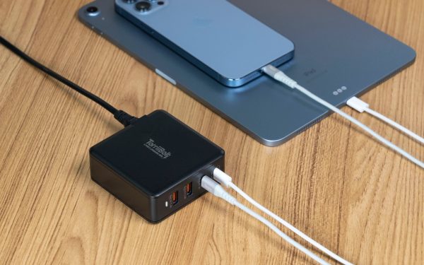 Torrii Bolt 4 Port Charging Hub with 2 USB-C & 2 USB-A QC 3.0 - Black - Tashqila