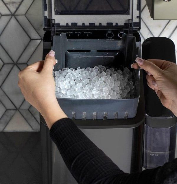 General Electric GE Ice Maker with Side Tank Black - Tashqila