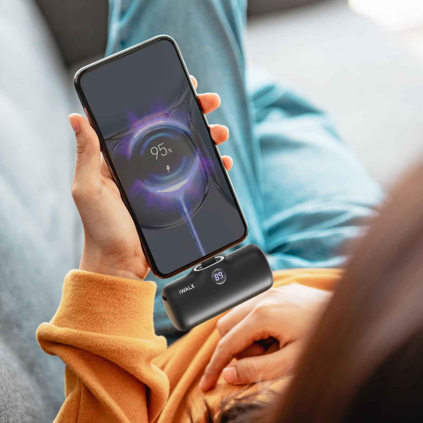 iWalk 4800mAh Type-C 20W Pocket Power Bank - Black